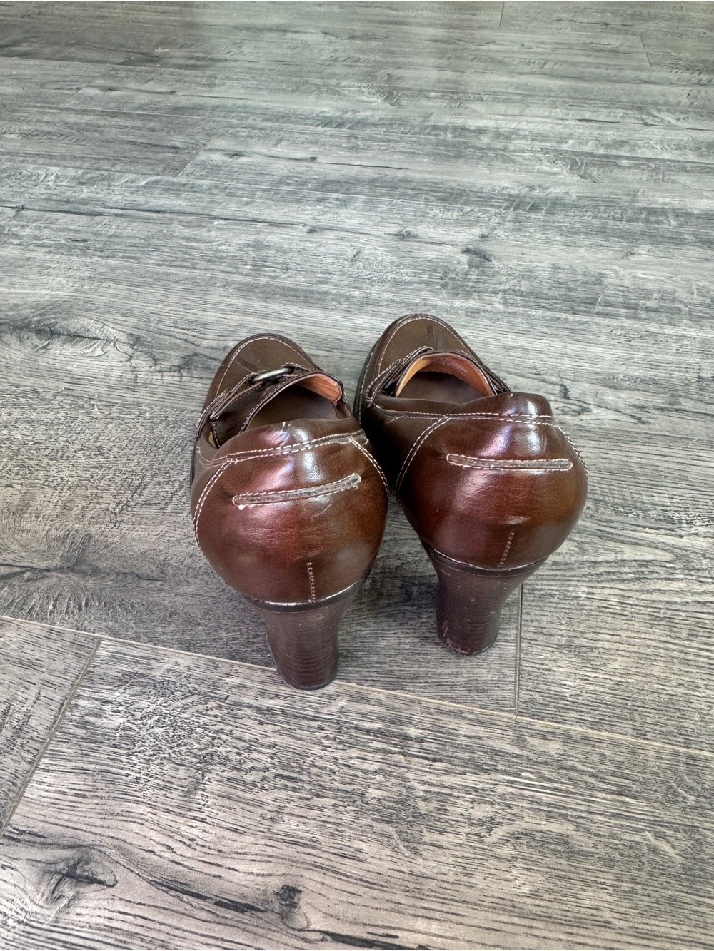 Women’s Brown Leather Tassel Loafer Pump Heels with Ring Detail - Picture 4 of 7